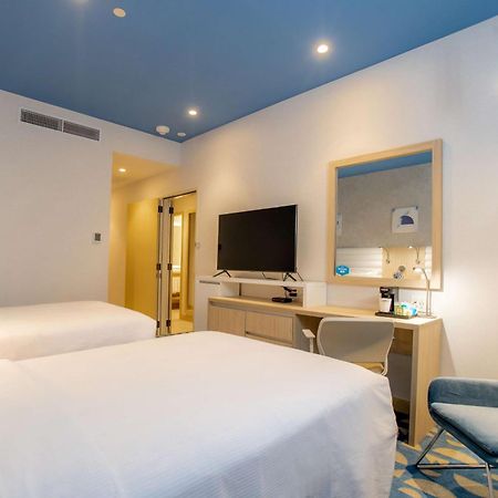 Hotel Hampton By Hilton Quito La Carolina Park Esterno foto