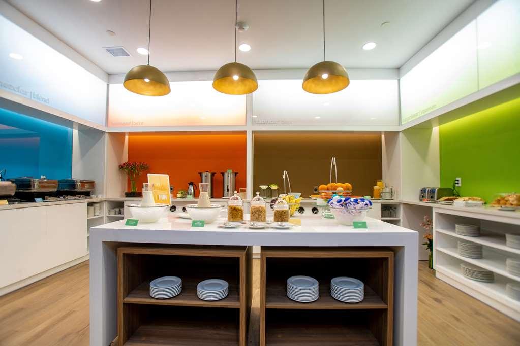 Hotel Hampton By Hilton Quito La Carolina Park Ristorante foto