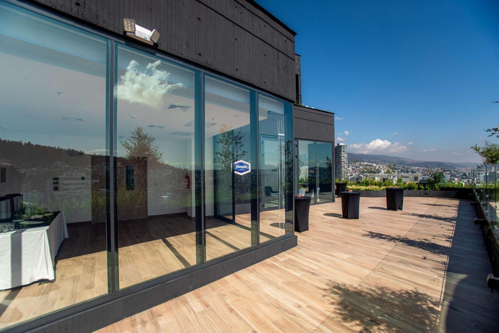 Hotel Hampton By Hilton Quito La Carolina Park Esterno foto