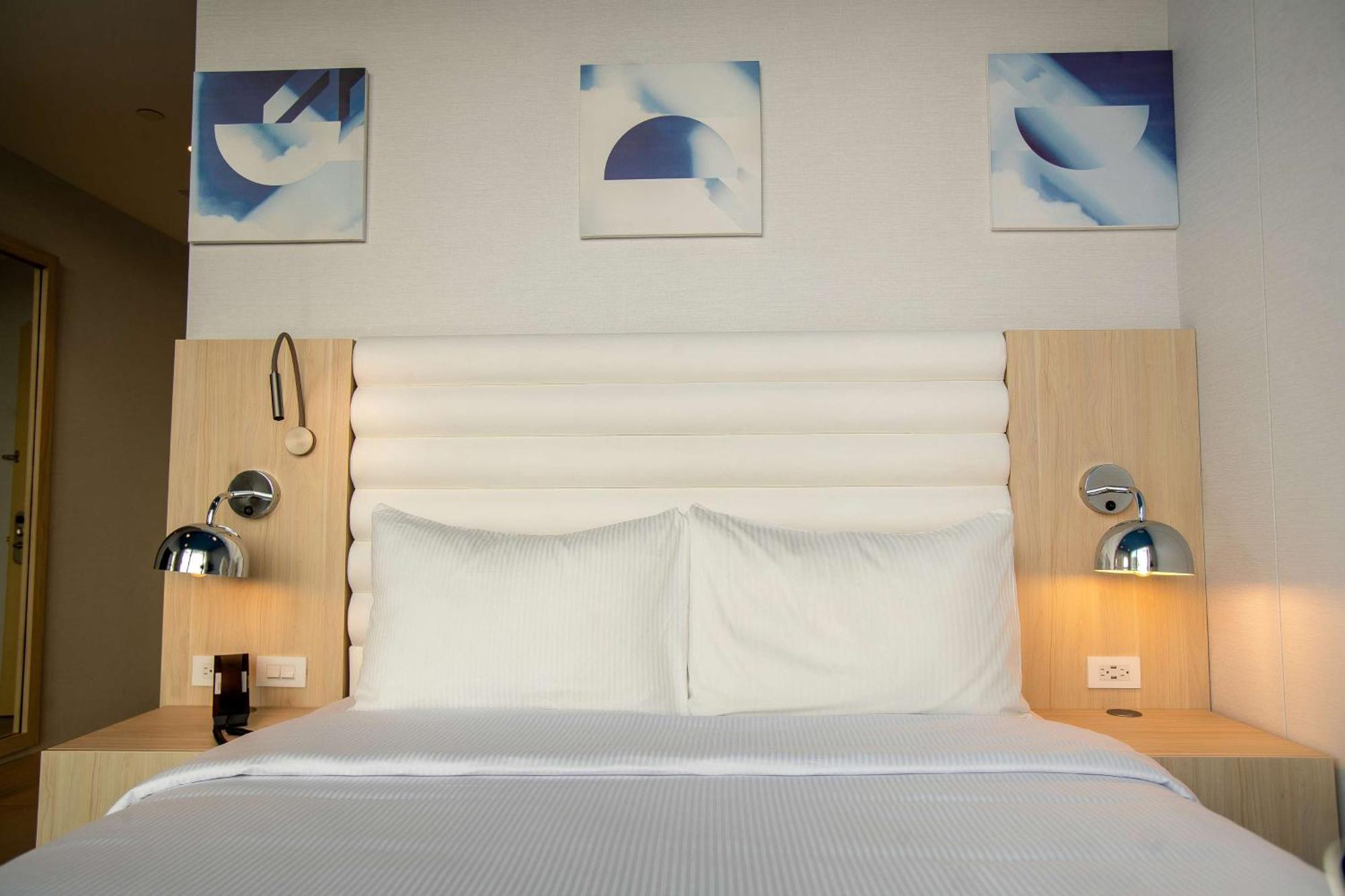 Hotel Hampton By Hilton Quito La Carolina Park Esterno foto