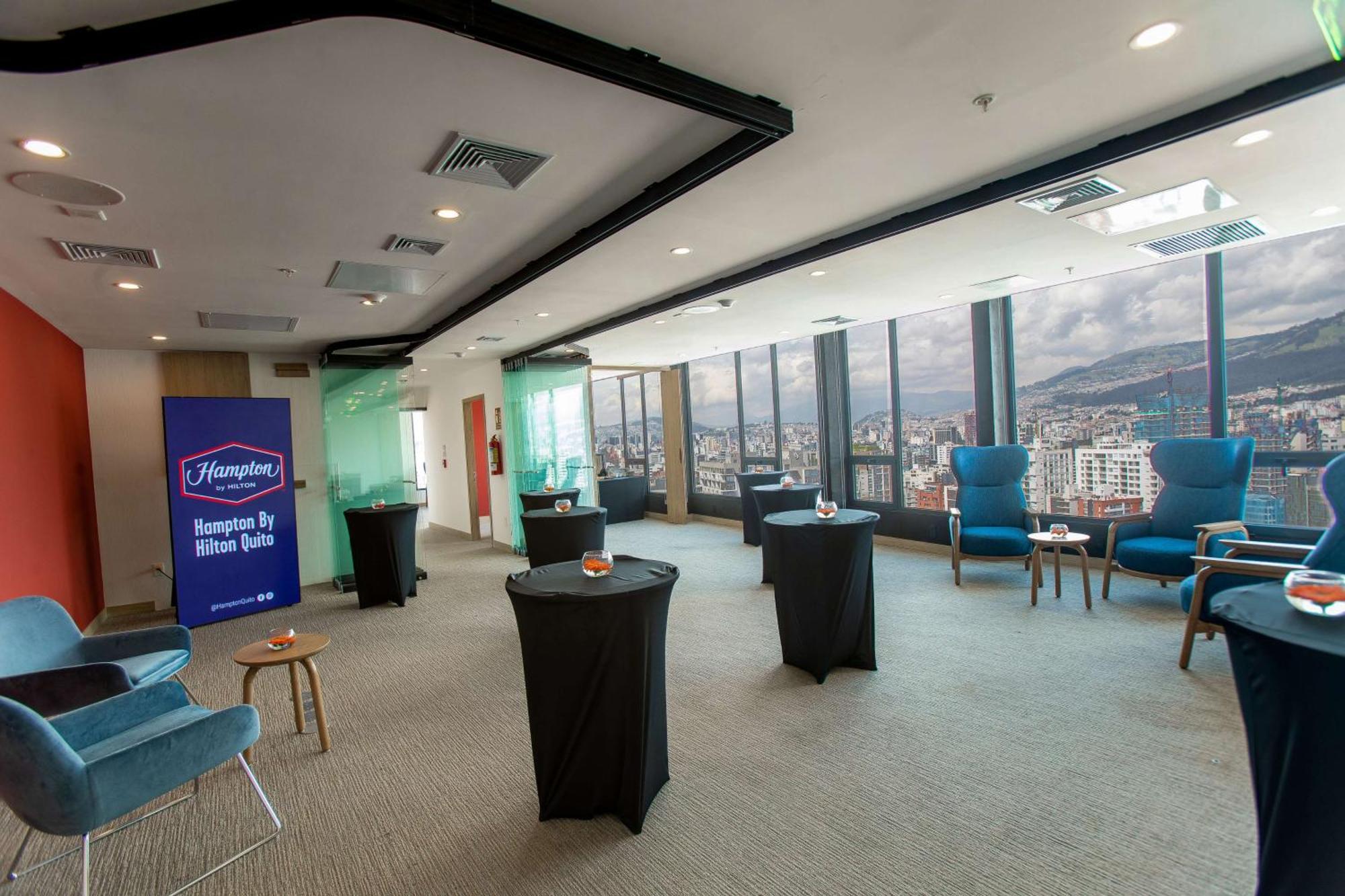 Hotel Hampton By Hilton Quito La Carolina Park Esterno foto