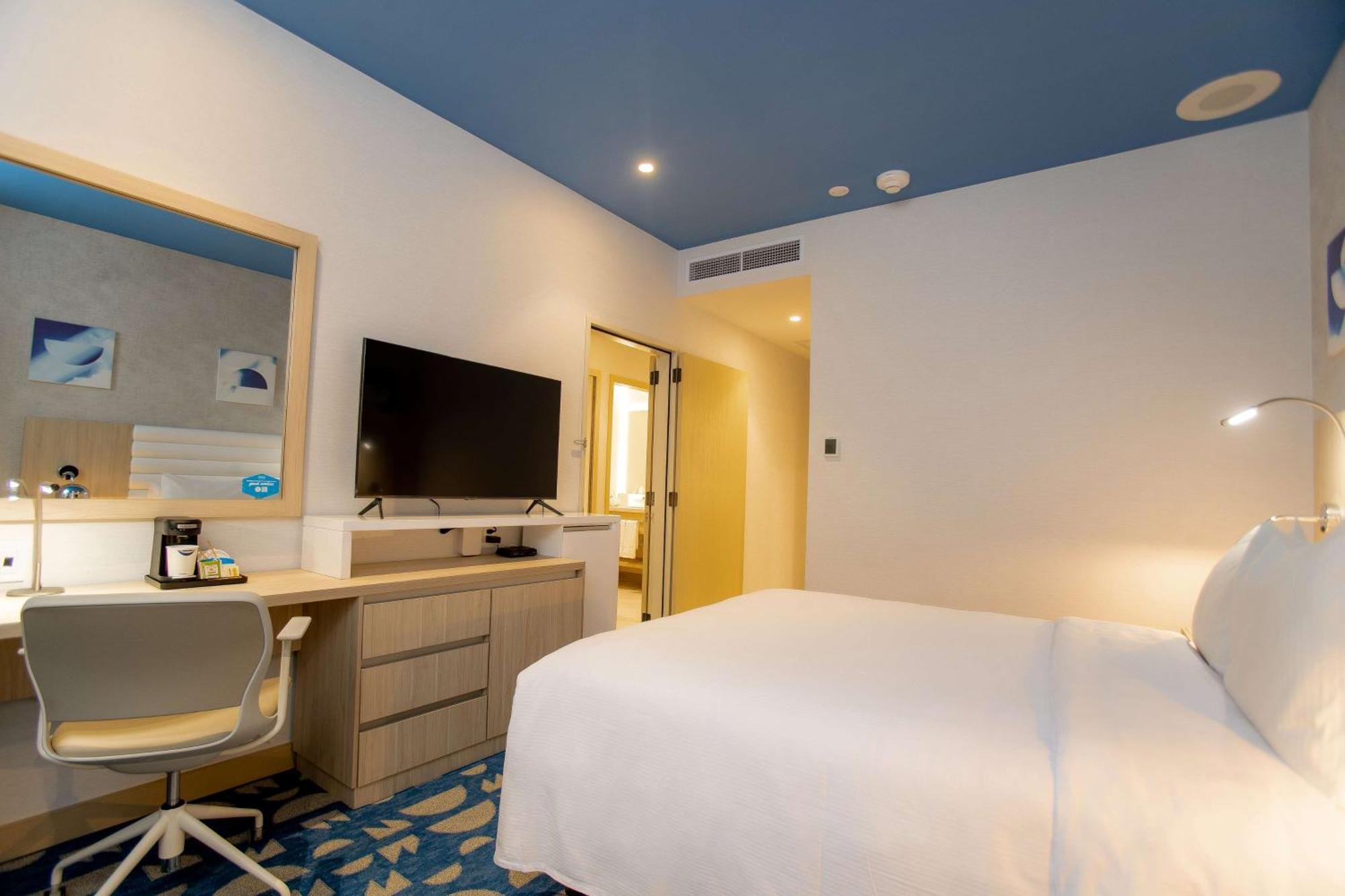 Hotel Hampton By Hilton Quito La Carolina Park Esterno foto