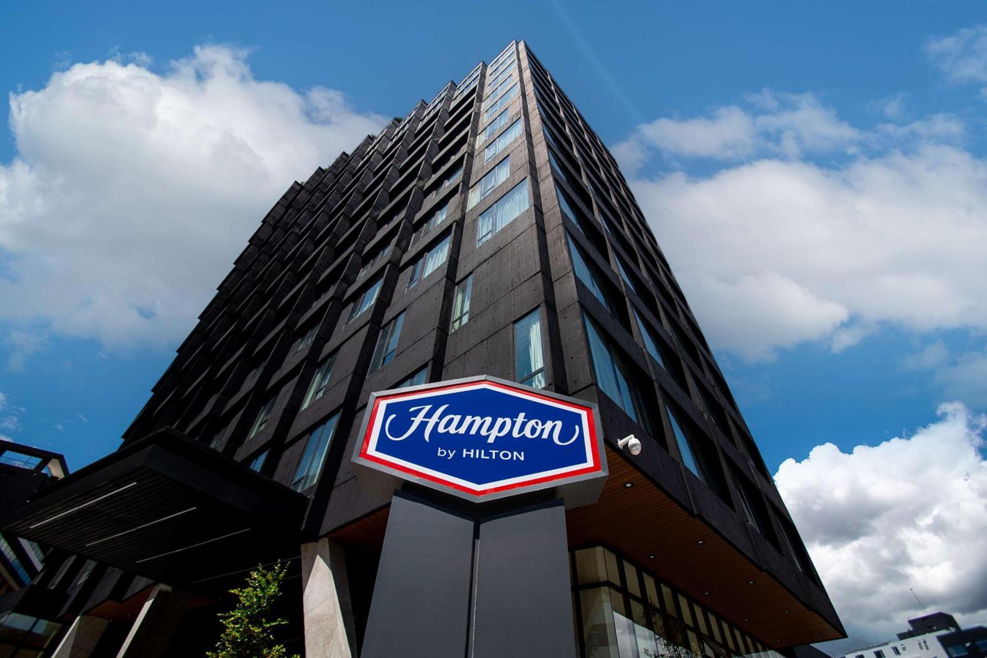 Hotel Hampton By Hilton Quito La Carolina Park Esterno foto