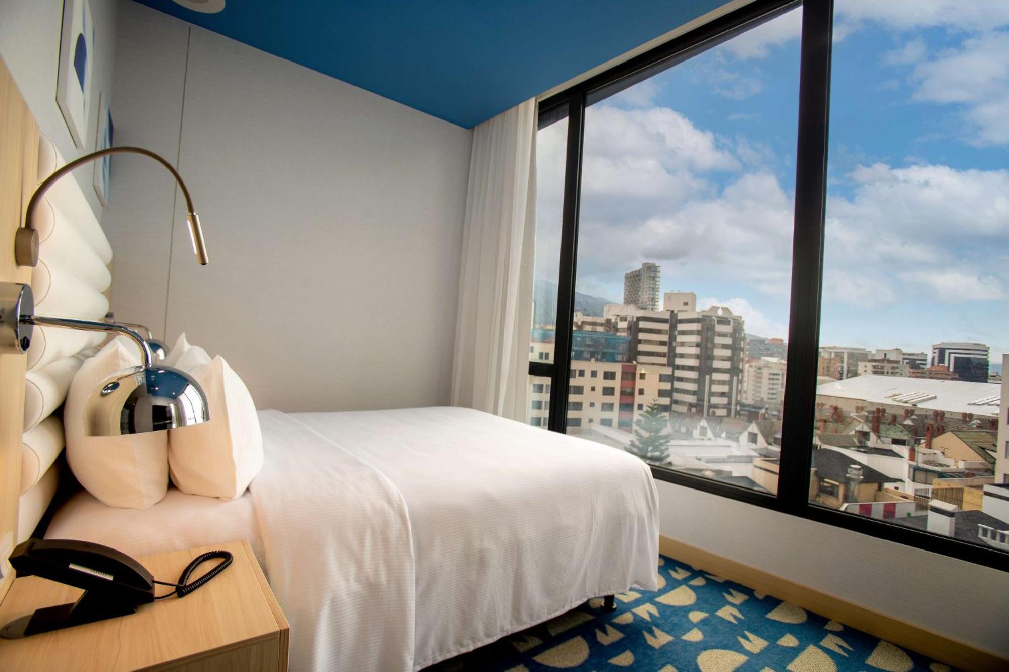 Hotel Hampton By Hilton Quito La Carolina Park Esterno foto