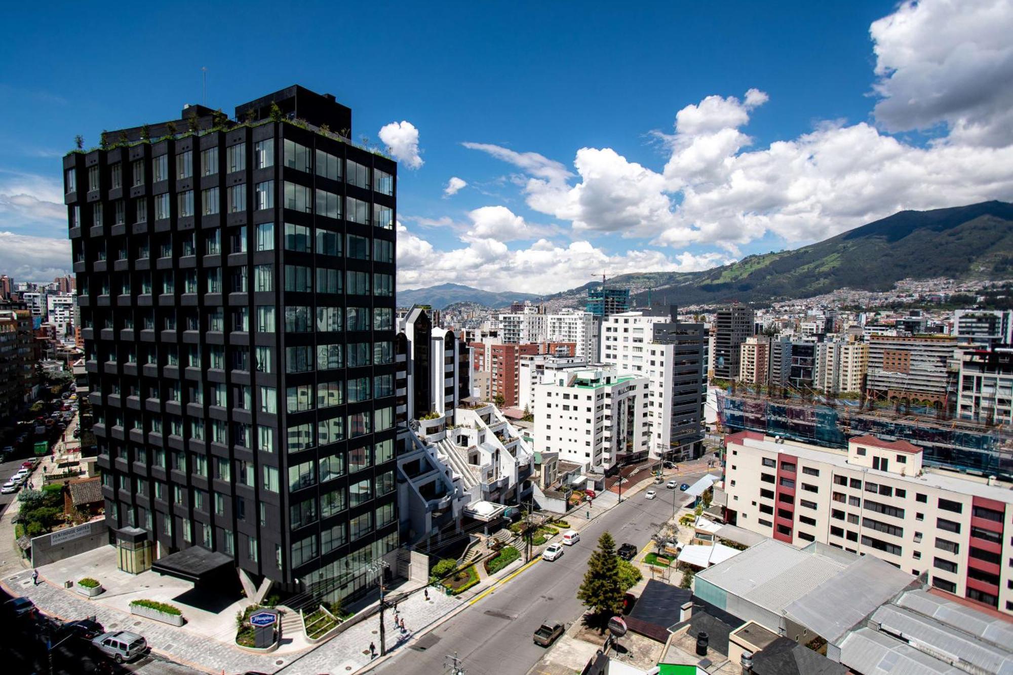 Hotel Hampton By Hilton Quito La Carolina Park Esterno foto